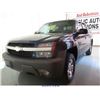 Image 2 : 2002 - CHEVROLET AVALANCHE!