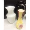 Image 2 : Decorative vases
