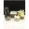 Image 1 : Decorative vases