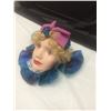 Image 2 : Porcelain wall mask