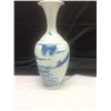 Image 2 : Porcelain hand-painted Ming-style decorative vase