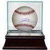 Image 1 : Dontrelle Willis Signed Official Major League Baseball W/ Glass Case