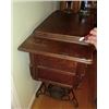 Image 4 : Antique Oak Singer Sewing Machine