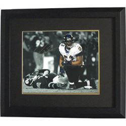 Ray Lewis Signed Baltimore Ravens 16X20 Photo Custom Framed (Spotlight Over Ben Roethlisberger)