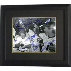 Philadelphia Phillies Signed 16X20 Photo Custom Framed (1980 World Series Team) B&W 21 Signatures 19