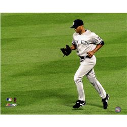 Mariano Rivera Entering The Game: 8Th Inning Vs Mets 6-28-09 Horizontal 16X20 Photo Uns