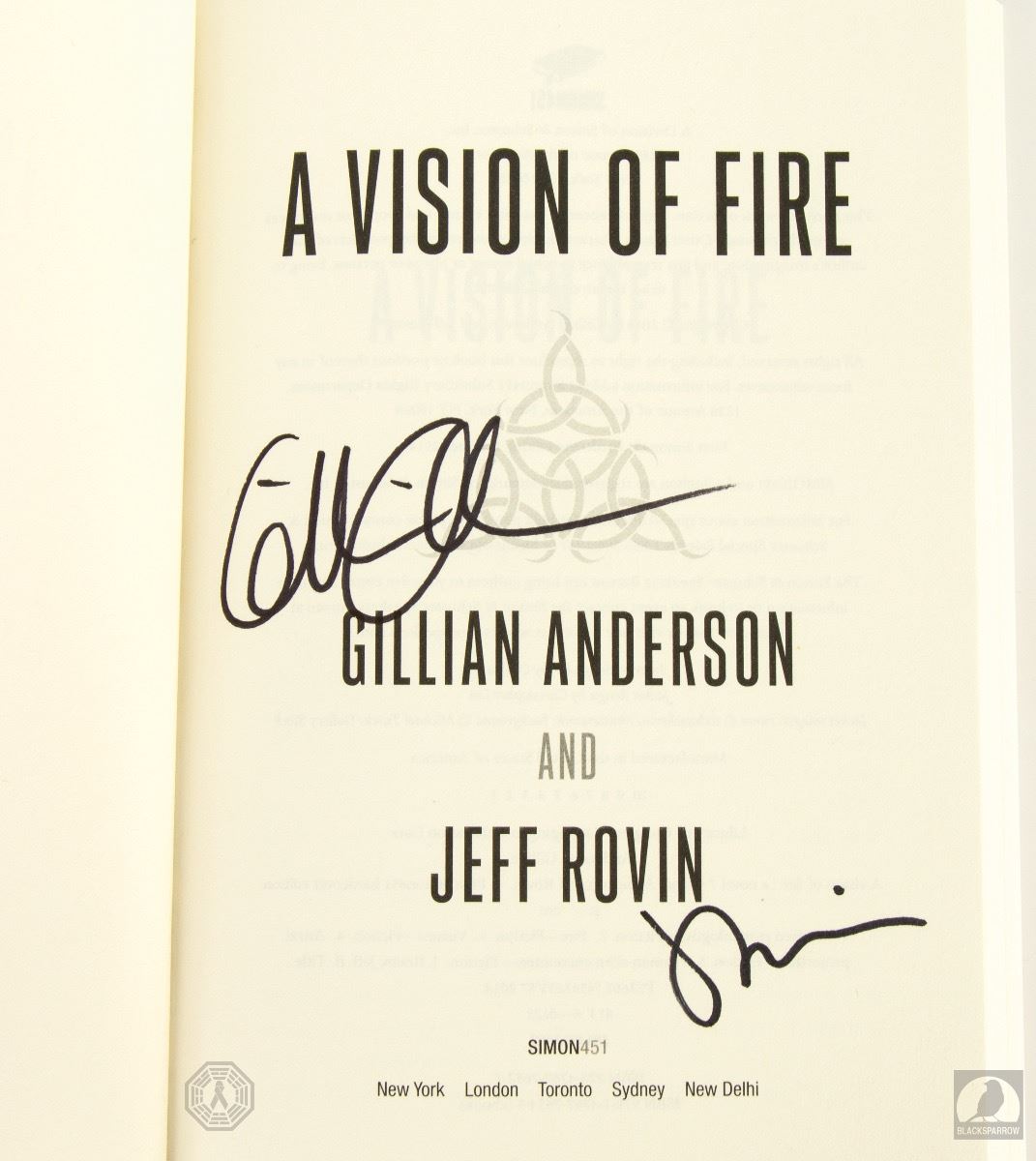 The X Files Gillian Anderson Signed A Vision Of Fire Hardcover Book