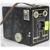 Image 1 : VINTAGE TARGET BROWNIE SIX-20 CAMERA