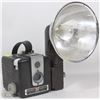 Image 1 : VINTAGE BROWNIE HAWKEYE CAMERA FLASH MODEL