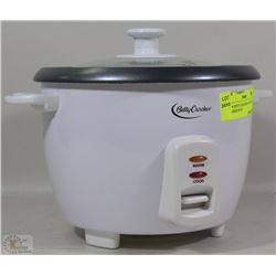 NEW BETTY CROCKER 8 CUP  RICE COOKER WITH