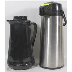 2 THERMOS CARAFES
