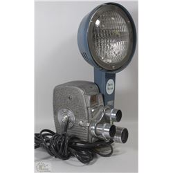 VINTAGE CAMERA WITH ATTACHED SMITH-VICTOR LIGHT