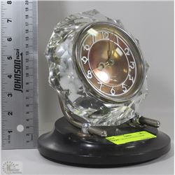 UNIQUE MAAK CRYSTAL DESK CLOCK