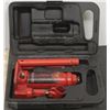 Image 1 : MOTOMASTER 2 TON HYDRAULIC JACK IN CASE