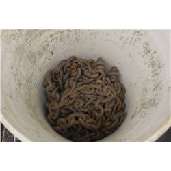 BUCKET WITH VINTAGE 14' & 16' HEAVY DUTY TOWING