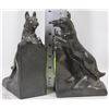 Image 1 : PAIR OF METAL WOLF BOOK ENDS