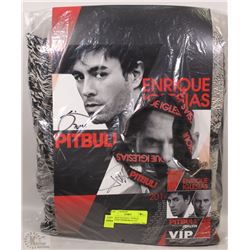 ENRIQUE IGLESIAS + PITBULL CONCERT MEMORABILIA LOT