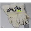 Image 1 : NATIVE BEADED GAUNTLET GLOVES