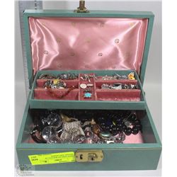GREEN JEWELRY BOX FULL OF VINTAGE AND FASHION
