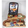Image 1 : FLAT WITH HOT WHEELS 100 CAR CASE WITH SEVERAL