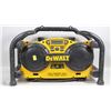 Image 1 : DEWALT WORKSITE RADIO/BATTERY CHARGER