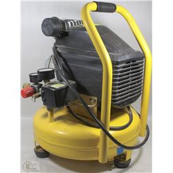 POWERFIST 2  HP , 3.5 GALLON AIR COMPRESSOR