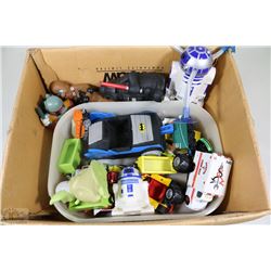 BOX OF TOYS INCLUDING STAR WARS COLLECTION