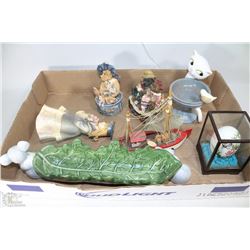 FLAT WITH ASSORTED ORNAMENTS INCL BOYDS BEARS,