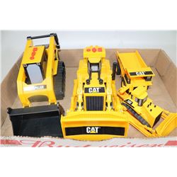 FLAT OF CATERPILLAR CONSTRUCTION TOYS