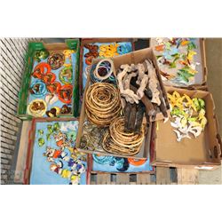 PALLET OF CERAMIC,BAMBOO,BAKELIGHT GARDEN CRAFT
