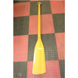 PAIR OF VINTAGE OARS ON CHOICE