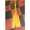 Image 1 : 5 VINTAGE WOOD OARS