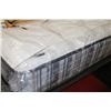 Image 1 : SEALY QUEEN SIZE MATTRESS