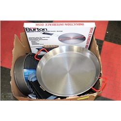 BOX WITH BAKING PANS