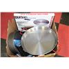 Image 1 : BOX WITH BAKING PANS