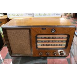 VINTAGE STROMBERG-CARLSON RADIO - MODEL 863