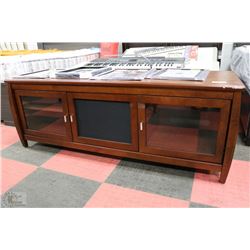 TV ENTERTAINMENT STAND