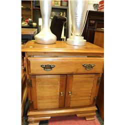 VILAS MAPLE ONE DRAWER 2 DOOR NIGHT STAND