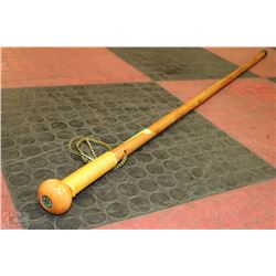 NEW  WOOD WALKING STICK WITH COMPASS IN THE HANDLE