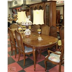 1975 THOMASVILLE WOODEN DINING TABLE SET,6 CHAIRS