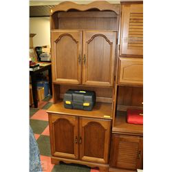 VILAS MAPLE SHELVING UNIT ON CHOICE