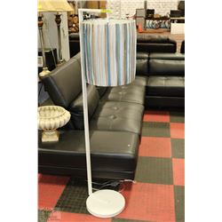 SHOWHOME FLOOR LAMP