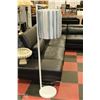 Image 1 : SHOWHOME FLOOR LAMP
