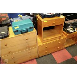 PINE 4 PC BEDROOM FURNITURE SET