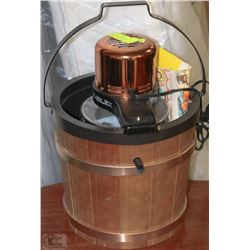 VINTAGE PROCTOR-SILEX ICE CREAM MAKER W/MANUAL