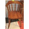 Image 1 : SOLID OAK CHAIR