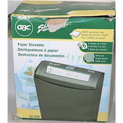 PAPER SHREDDER IN BOX