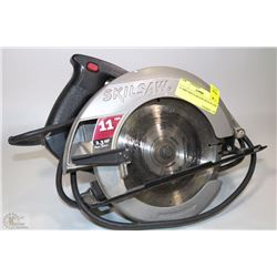 11 AMP CIRCULAR SAW WITH BLADE