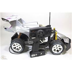 REMOTE CONTROL CYCLONE 7 RACE CAR WITH BATTERY,