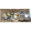 Image 1 : LOT OF VINTAGE ITEMS; MEAT GRINDER, MANUAL RAZOR